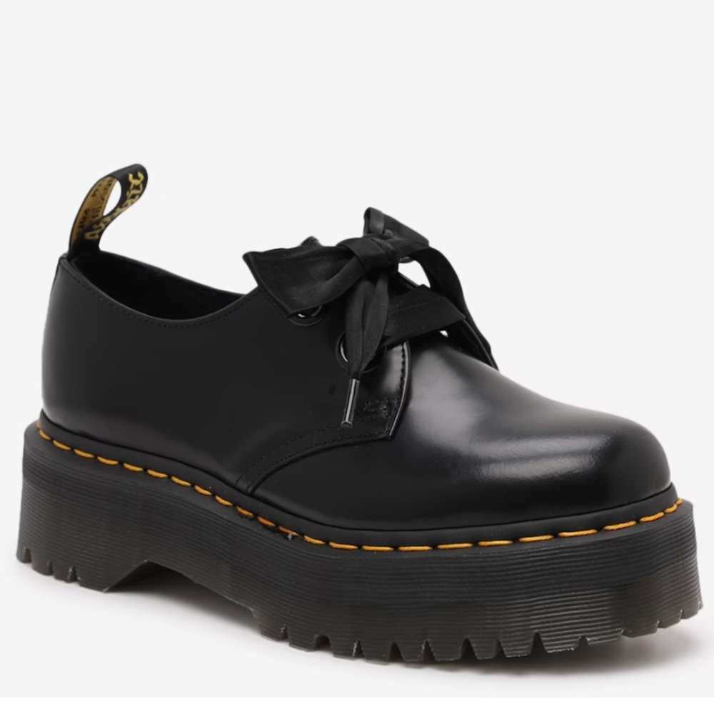 NWT Dr. Martens Holly Platform Oxford